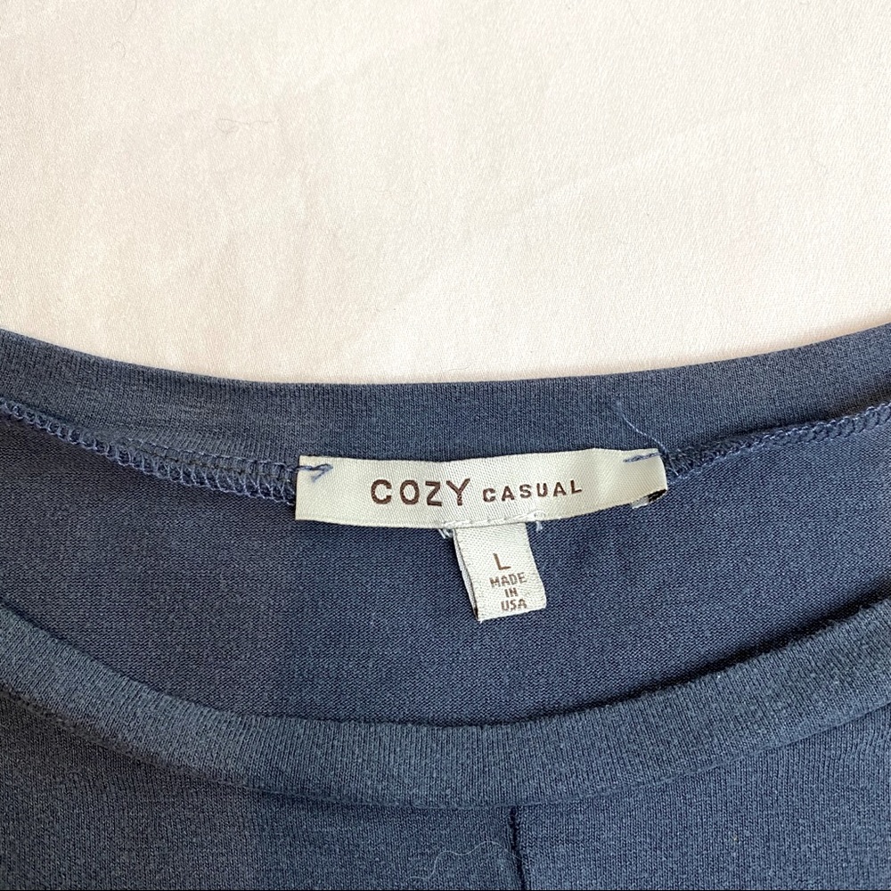 Navy Blue Twisted Crop T Shirt - Picture 3 of 3